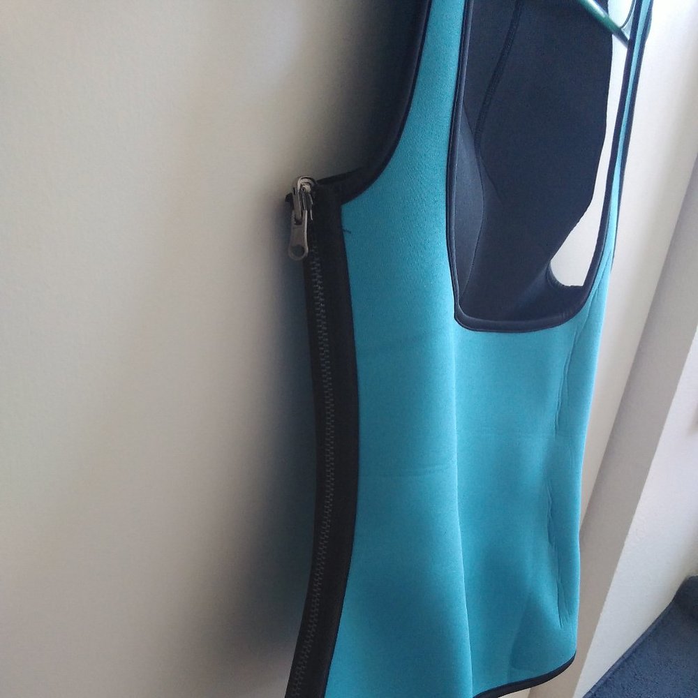 New Waist Trainer/ Workout Vest - Picture 3 of 4